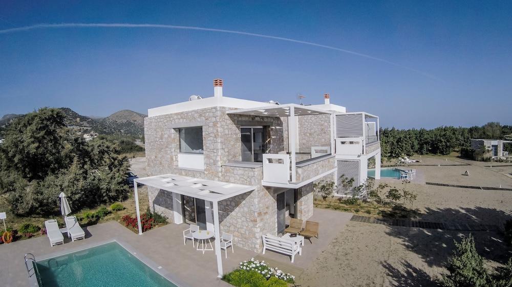 Cedar Bay Beachside Villas Paleokhóra Eksteriør bilde