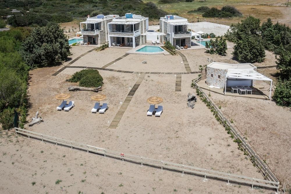 Cedar Bay Beachside Villas Paleokhóra Eksteriør bilde