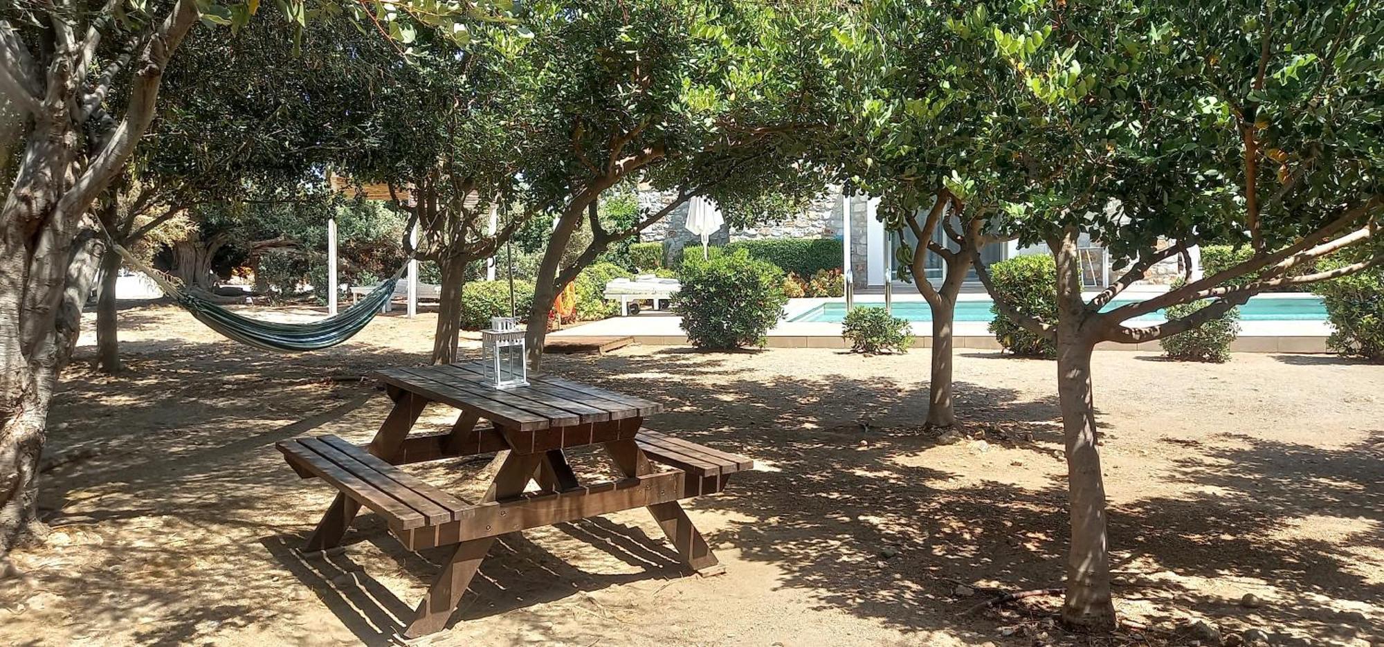 Cedar Bay Beachside Villas Paleokhóra Eksteriør bilde