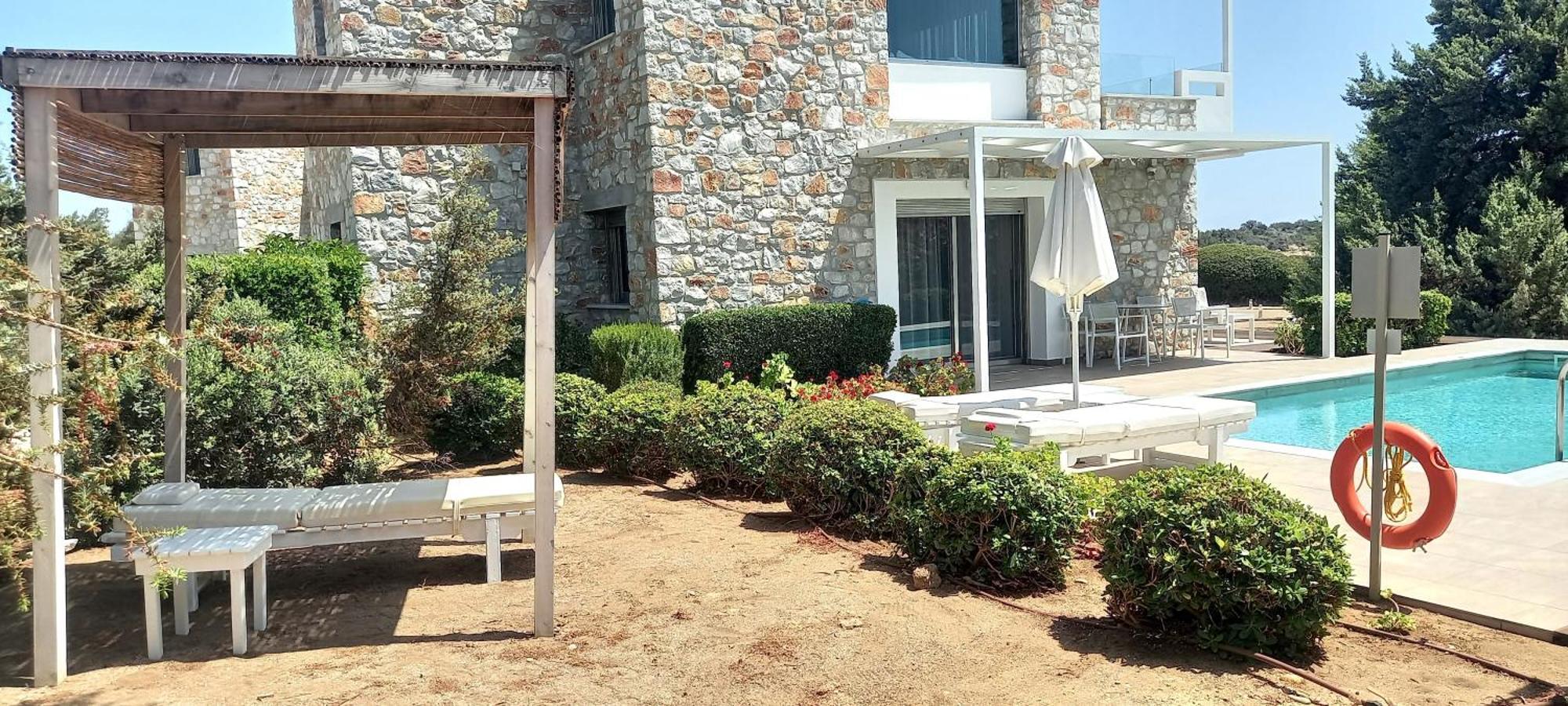 Cedar Bay Beachside Villas Paleokhóra Eksteriør bilde
