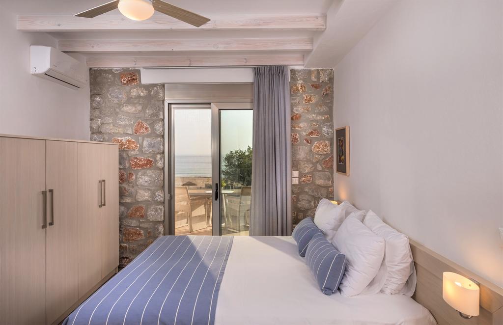 Cedar Bay Beachside Villas Paleokhóra Eksteriør bilde