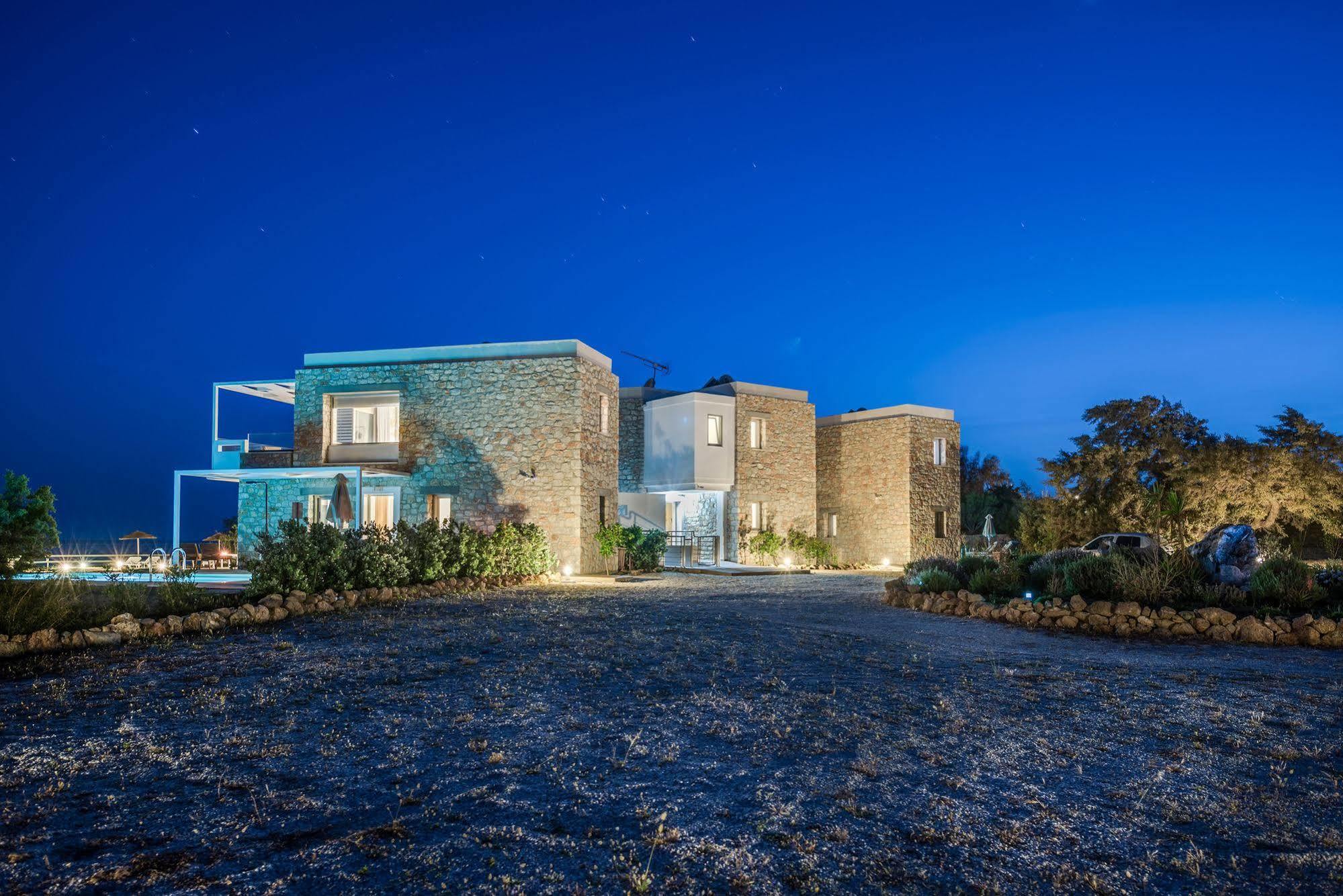 Cedar Bay Beachside Villas Paleokhóra Eksteriør bilde